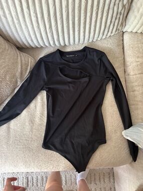 Abercrombie & Fitch Black Long-Sleeve Cutout Bodysuit